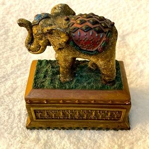 Ceramic Elephant Trinket / Jewelry Box